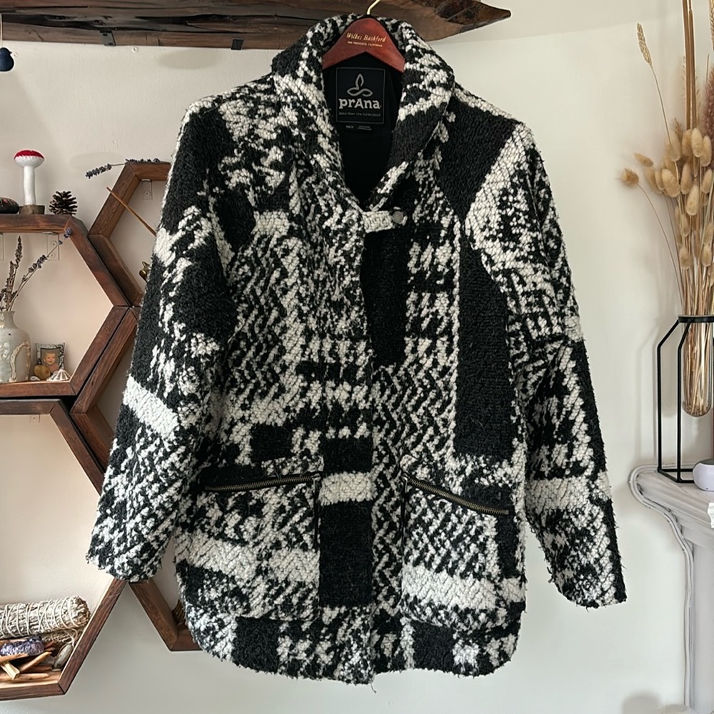 Womens prana outdoor wool blend sakari plaid style jacket sz M white black